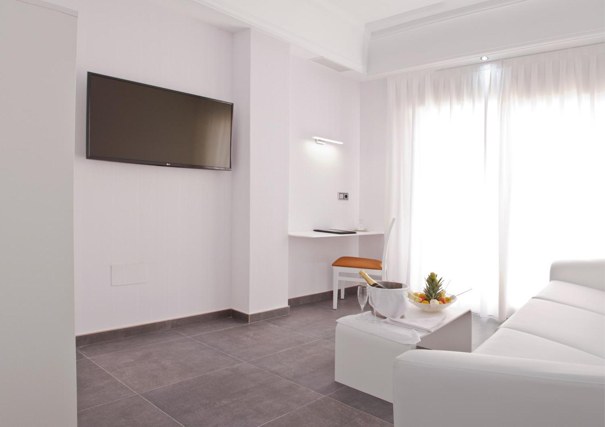 Hotel Los Delfines Ла-Манга-дель-Мар-Менор Экстерьер фото